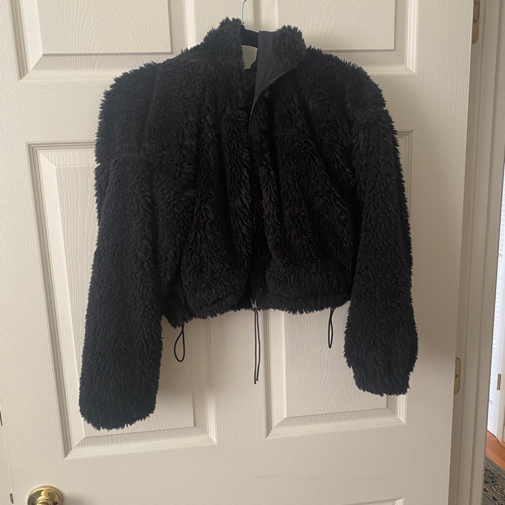 BDG Cropped fuzzy jacket